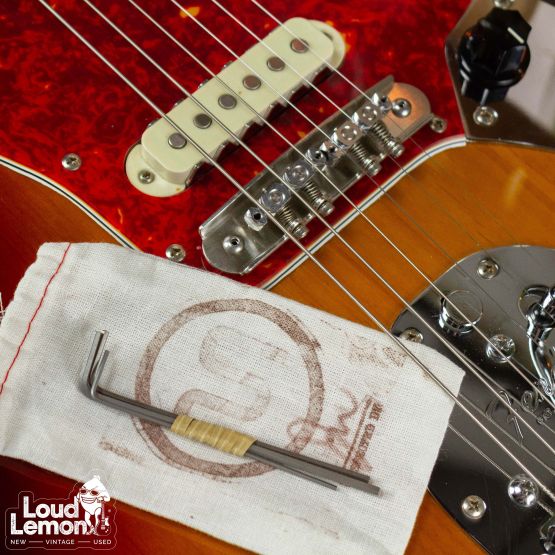 Fender Jaguar JG-66 Sunburst 1999 Japan электрогитара
