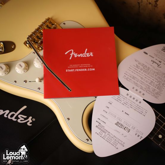 Fender Junior Collection Stratocaster Satin Vintage White 2022 Japan электрогитара