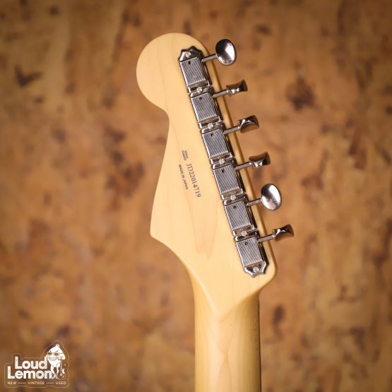 Fender Junior Collection Stratocaster Satin Vintage White 2022 Japan электрогитара