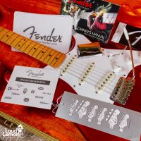 Fender Limited Edition AVRI '57 Stratocaster Candy Apple Red 2011 USA элетрогитара