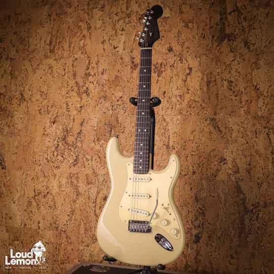 Fender Limited Edition American Professional Stratocaster Solid Rosewood Neck Desert Sand 2020 USA электрогитара