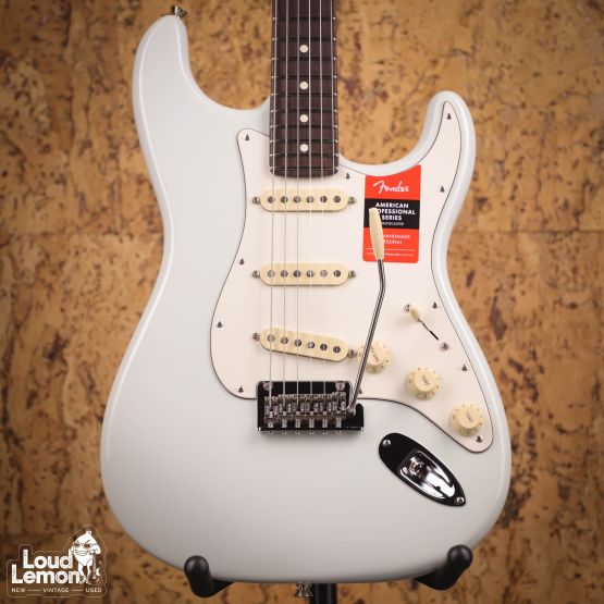 Fender Limited Edition American Professional Stratocaster w/ Roasted Maple Neck Sonic Blue 2020 USA электрогитара