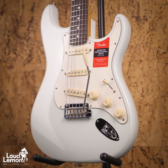 Fender Limited Edition American Professional Stratocaster w/ Roasted Maple Neck Sonic Blue 2020 USA электрогитара