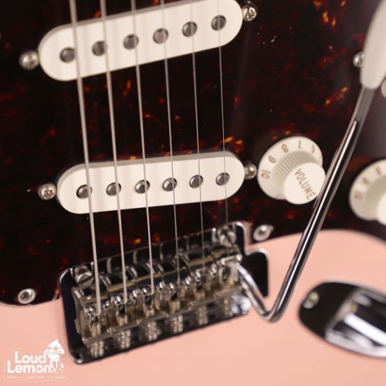 Fender Limited Edition Player Stratocaster Shell Pink 2020 Mexico электрогитара