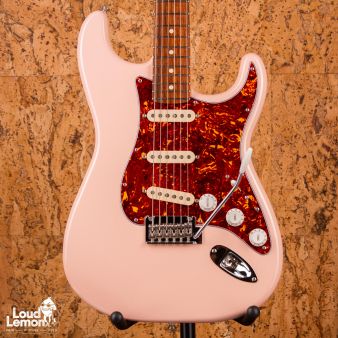 Fender Limited Edition Player Stratocaster Shell Pink 2020 Mexico электрогитара