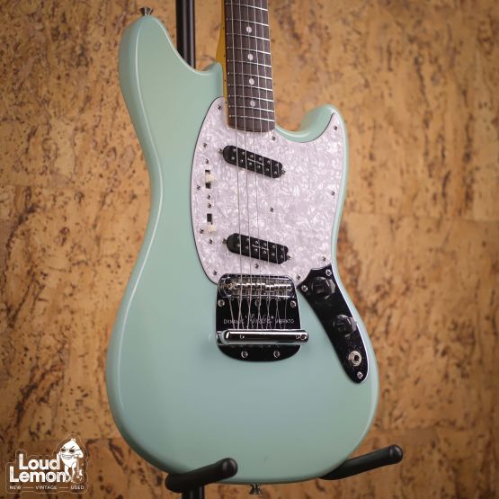 Fender MG-69 w/ Seymour Duncan Humbuckers Sonic Blue 2002 Japan элеектрогитара