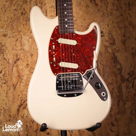Fender MG65 Mustang Vintage White 2006 Japan электрогитара