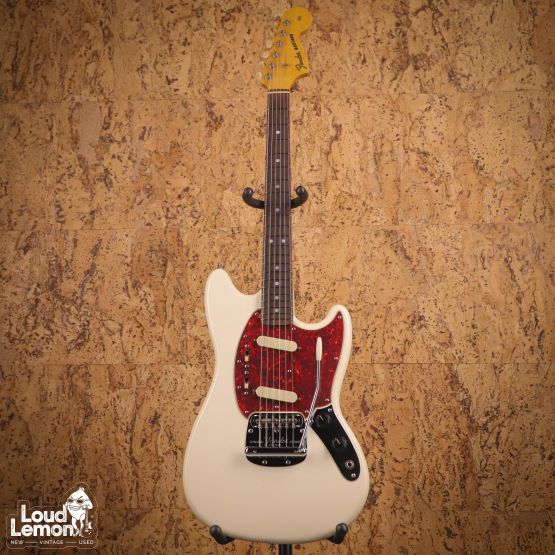 Fender MG65-86 Mustang Arctic White 2006 Japan электрогитара