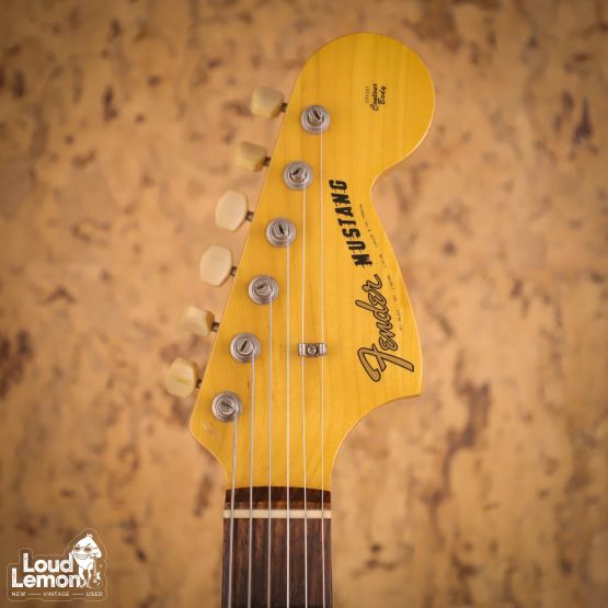 Fender MG65-86 Mustang Arctic White 2006 Japan электрогитара
