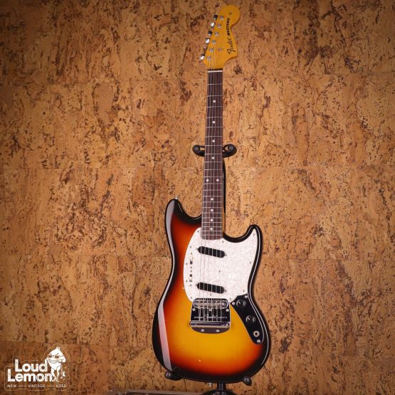 Fender MG69 Mustang Sunburst 2004 Japan электрогитара