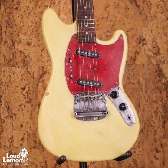 Fender MG69 Mustang Vintage White 1993 Japan электрогитара