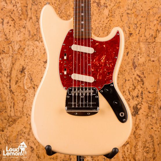 Fender MG69 Mustang Yellow White 1994 Japan электрогитара