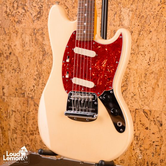 Fender MG69 Mustang Yellow White 1994 Japan электрогитара