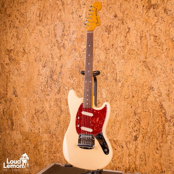 Fender MG69 Mustang Yellow White 1994 Japan электрогитара
