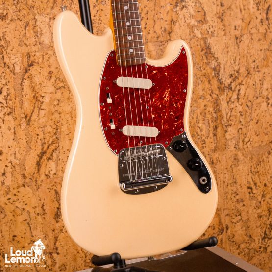Fender MG69 Mustang Yellow White 1994 Japan электрогитара