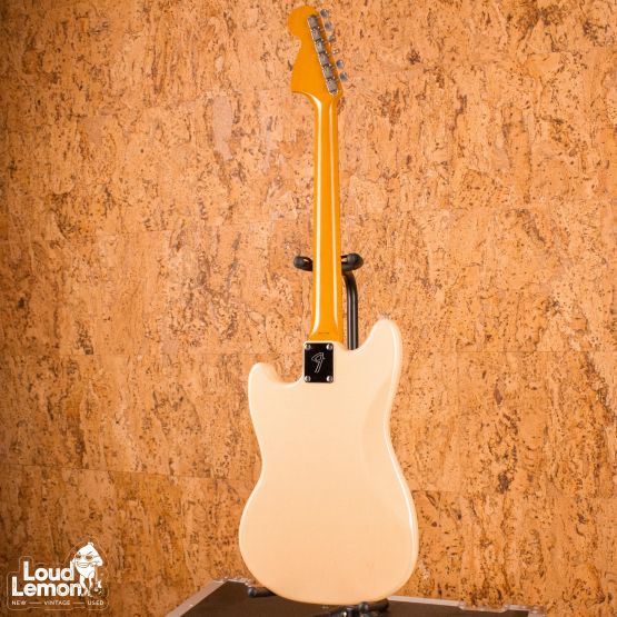 Fender MG69 Mustang Yellow White 1994 Japan электрогитара