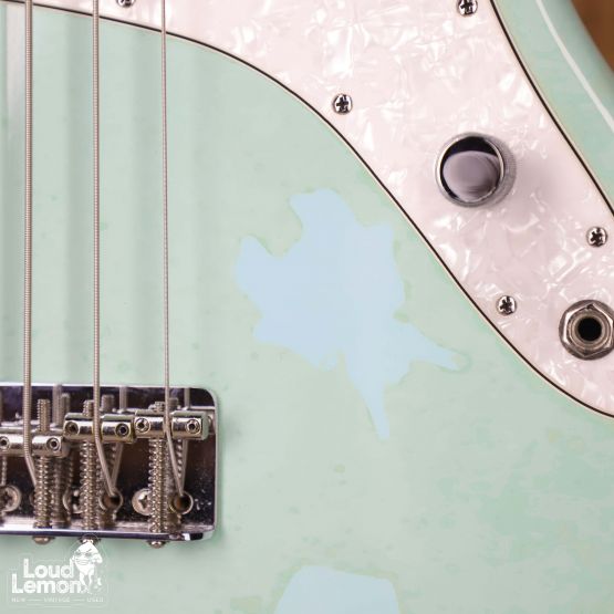 Fender Mark Hoppus Precision Bass Daphne Blue 2002 Mexico бас-гитара