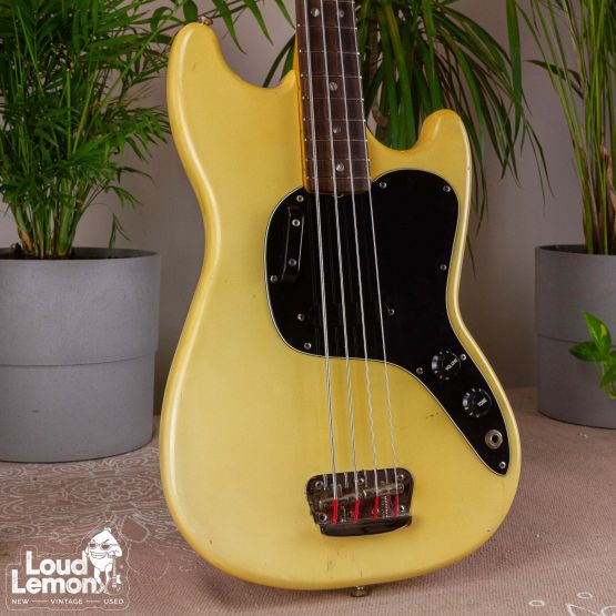 Fender Musicmaster Bass Olympic White 1978 USA бас-гитара