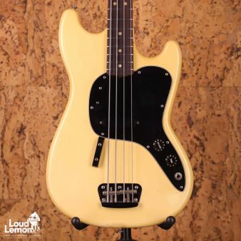 Fender Musicmaster Bass Olympic White 1978 USA бас-гитара