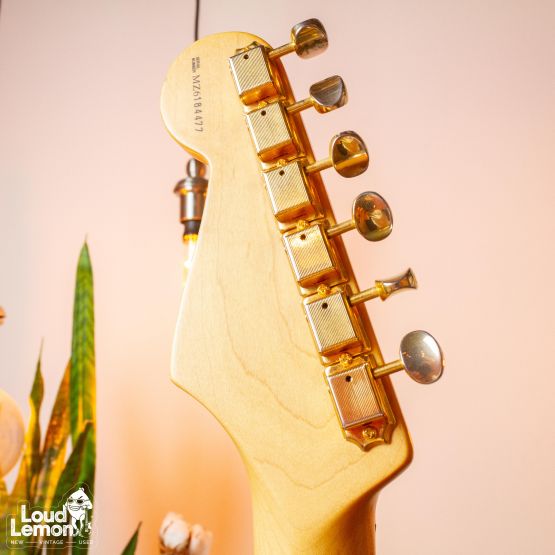 ‌Fender Neck - Deluxe Player's Strat, Body - Classic Series '70s Stratocaster Natural 2006 Mexico электрогитара