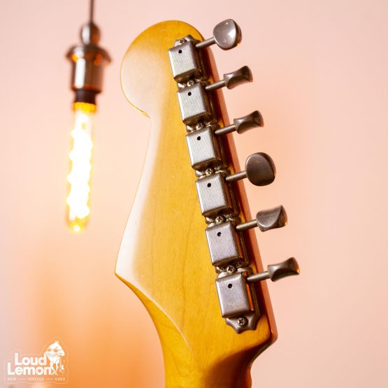 Fender Neck ST-54, Body ST-57 Stratocaster Tobacco Sunburst 1990 Japan электрогитара
