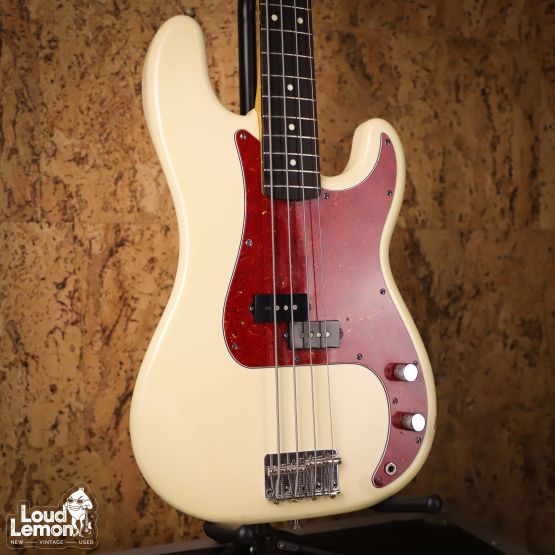 Fender PB62-53 Precision Bass Vintage White 1997 Japan бас-гитара