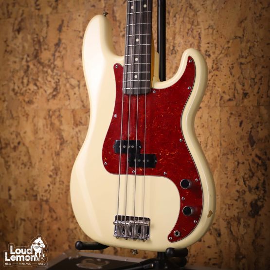 Fender PB62-53 Precision Bass Vintage White 1997 Japan бас-гитара