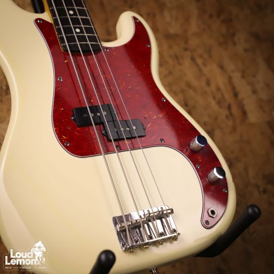 Fender PB62-53 Precision Bass Vintage White 1997 Japan бас-гитара