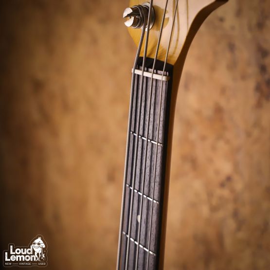 Fender PB62-53 Precision Bass Vintage White 1997 Japan бас-гитара