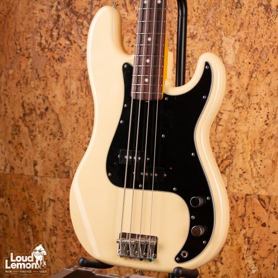Fender PB70-70US Precision Bass Olympic White 1997 Japan бас-гитара