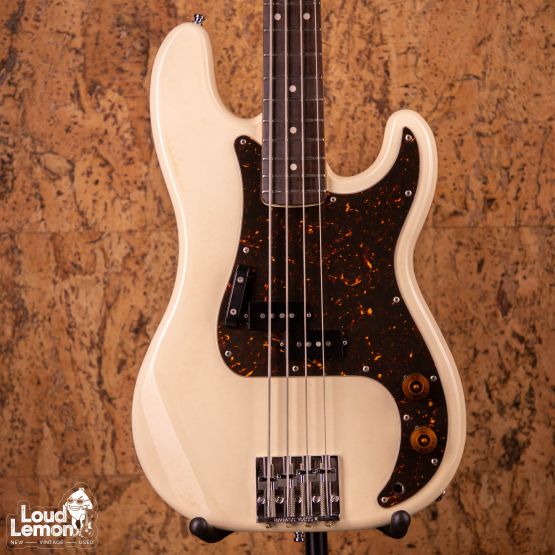 Fender PB70-70US Precision Bass Olympic White 2002-2004 Japan бас-гитара