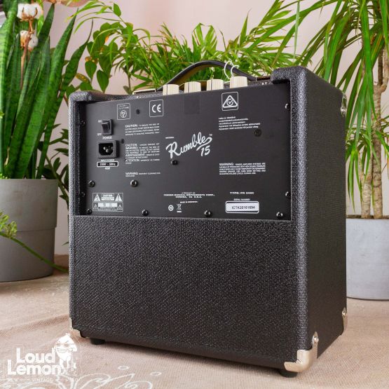 Fender Rumble 15 транзисторный басовый усилитель