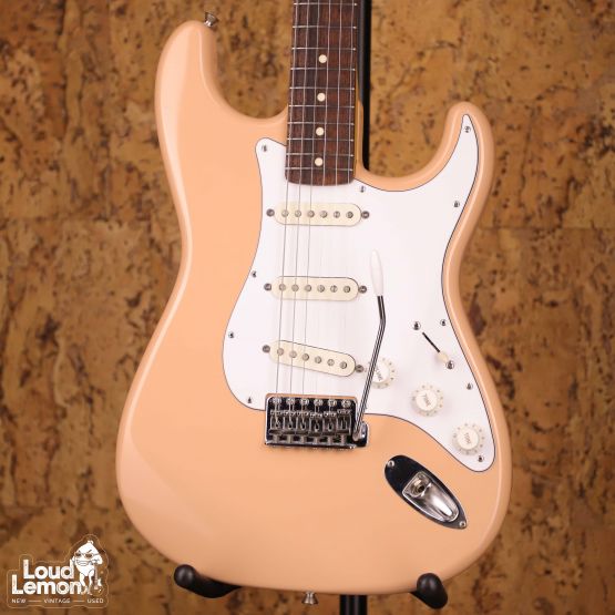 Fender ST-43J Stratocaster Shell Pink 2000 Japan электрогитара