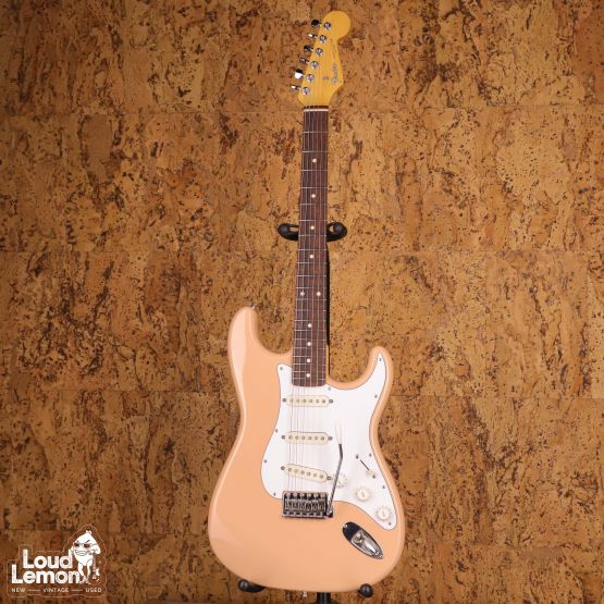 Fender ST-43J Stratocaster Shell Pink 2000 Japan электрогитара