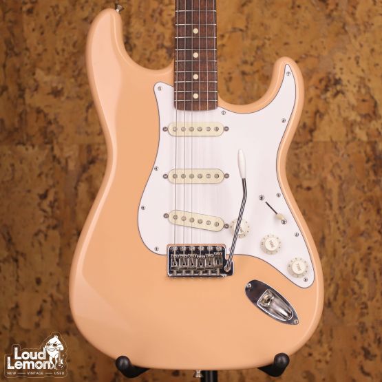 Fender ST-43J Stratocaster Shell Pink 2000 Japan электрогитара