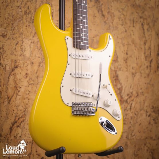 Fender ST62 Stratocaster Rebel Yellow 1997 Japan электрогитара