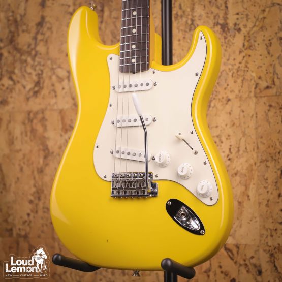 Fender ST62 Stratocaster Rebel Yellow 1997 Japan электрогитара