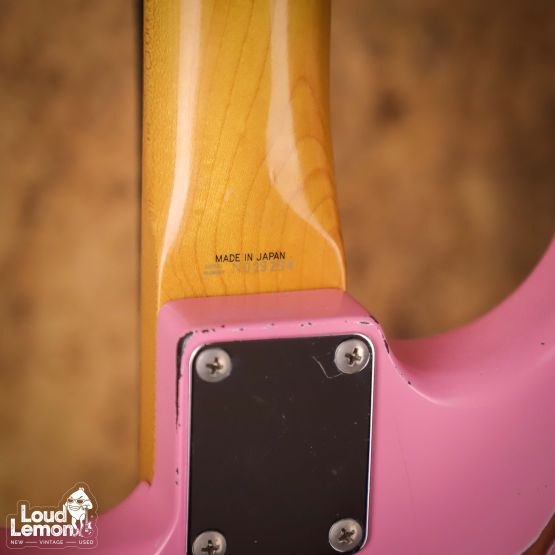 Fender ST62 Stratocaster Relic Shell Pink 1993 Japan w/ AVRI '62 pickups электрогитара