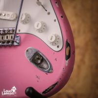 Fender ST62 Stratocaster Relic Shell Pink 1993 Japan w/ AVRI '62 pickups электрогитара