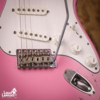 Fender ST62 Stratocaster Relic Shell Pink 1993 Japan w/ AVRI '62 pickups электрогитара