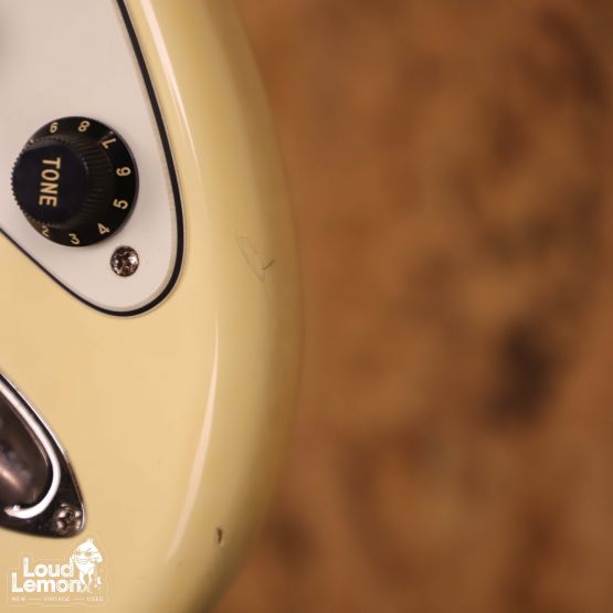 Fender ST72-55 Stratocaster Olympic White 1985 Japan электрогитара