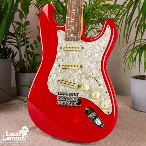 Fender Squier Series Standard Stratocaster Torino Red 1995 Mexico