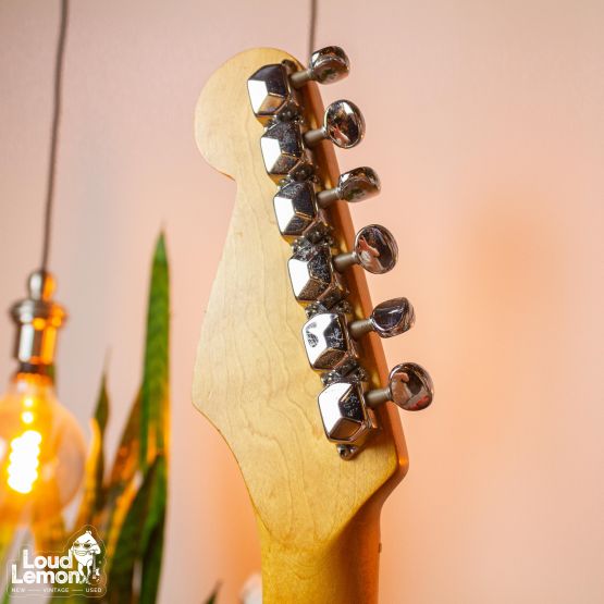 Fender Squier Series Standard Stratocaster Torino Red 1997 Mexico электрогитара
