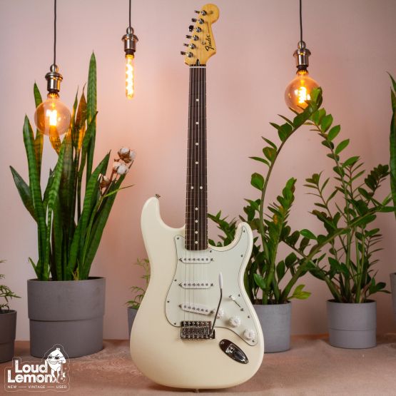 Fender Standard Stratocaster Arctic White 2014 Mexico электрогитара
