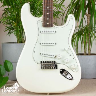 Fender Standard Stratocaster Arctic White 2015 Mexico электрогитара