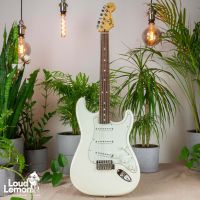 Fender Standard Stratocaster Arctic White 2015 Mexico электрогитара