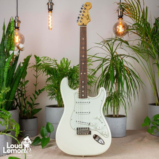 Fender Standard Stratocaster Arctic White 2015 Mexico электрогитара