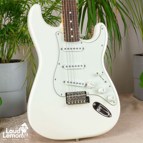Fender Standard Stratocaster Arctic White 2015 Mexico электрогитара