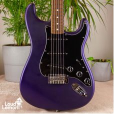 ‌Fender Standard Stratocaster Royal Purple 2003 Mexico электрогитара