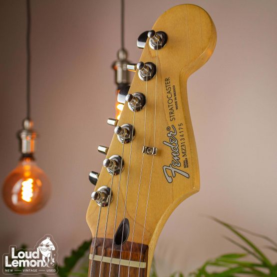 ‌Fender Standard Stratocaster Royal Purple 2003 Mexico электрогитара